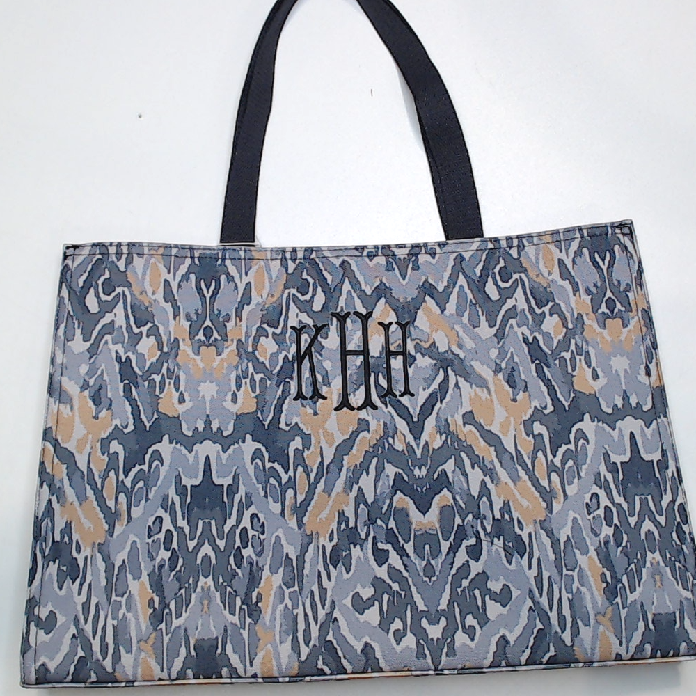 BLOOPER BAG: Monogrammed Basic Tote Bag