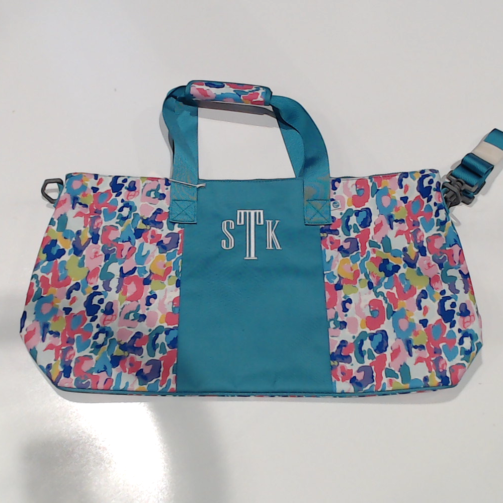 BLOOPER KIDS: Monogrammed Kids Weekend Bag
