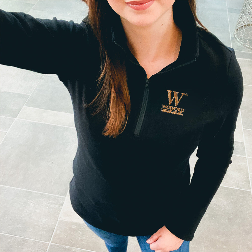 black wofford pullover sweatshirt selfie