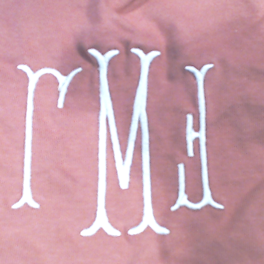 BLOOPER KIDS: Monogrammed Baby Bib