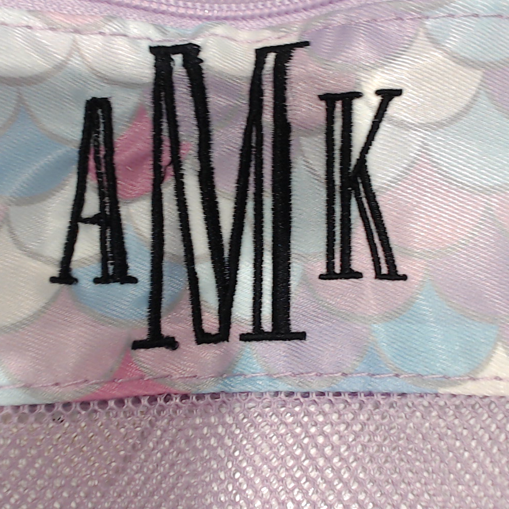 BLOOPER KIDS: Monogrammed Seashell Bag