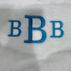 BLOOPER KIDS: Monogrammed Outline Baby Bib