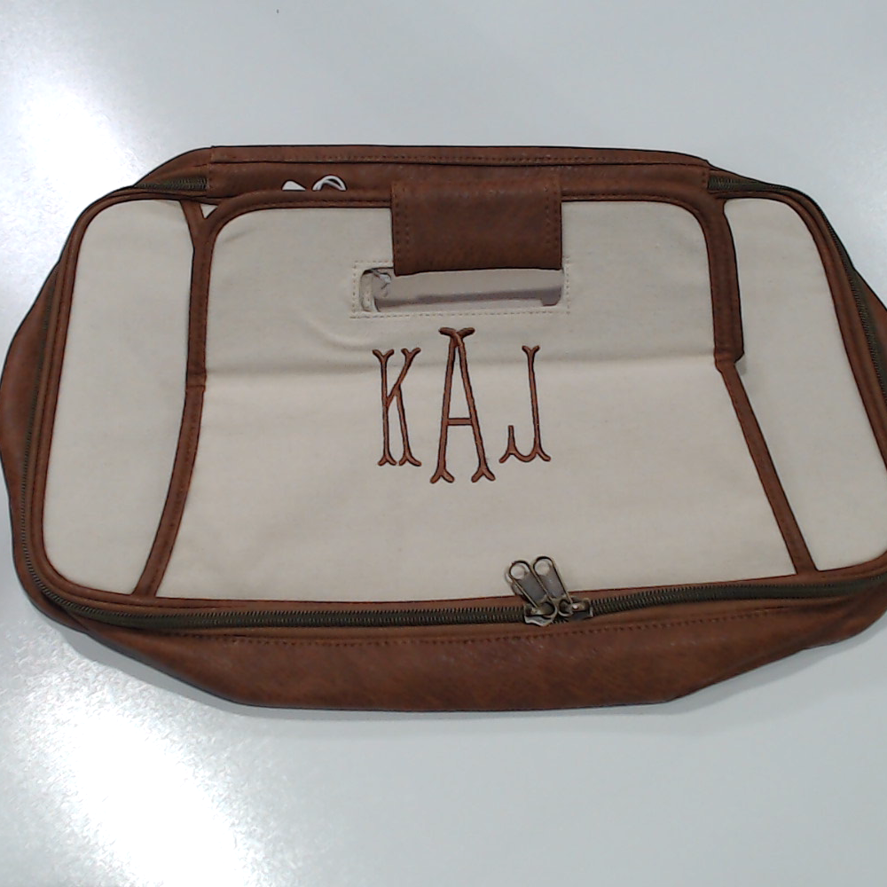 BLOOPER ACCESSORY: Monogrammed Casserole Carrier