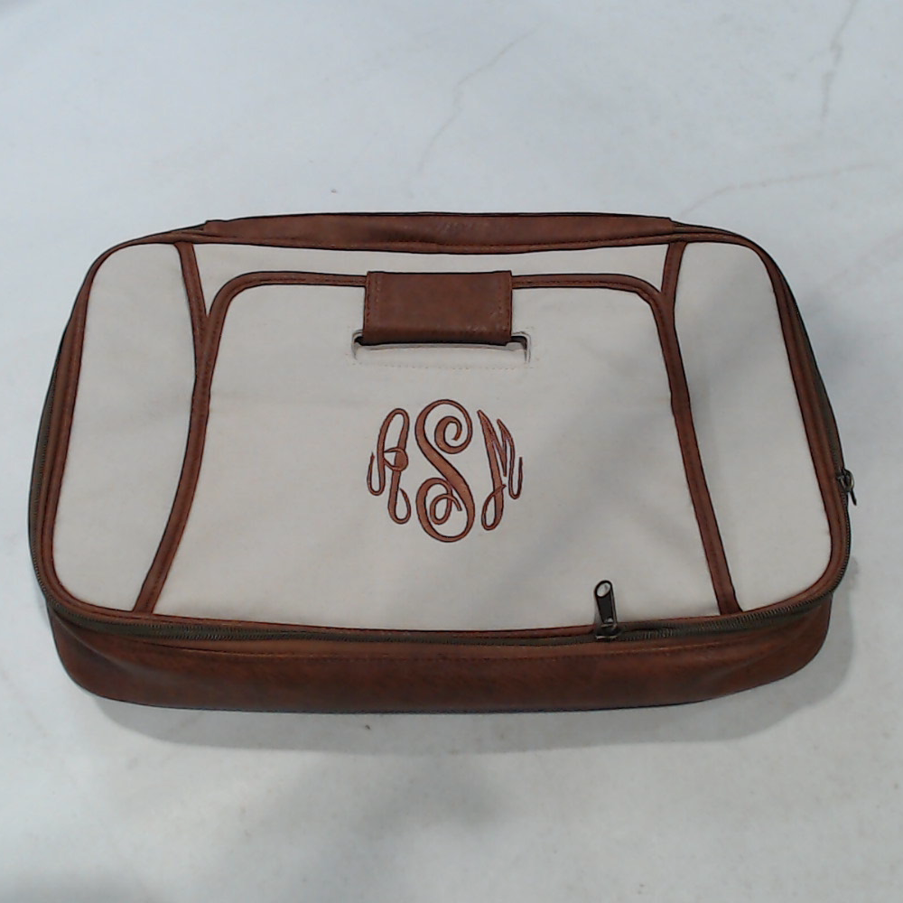 BLOOPER ACCESSORY: Monogrammed Casserole Carrier
