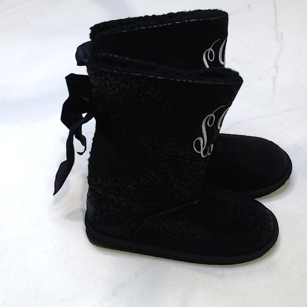 BLOOPER SHOES: Monogrammed Sherpa Tie Booties