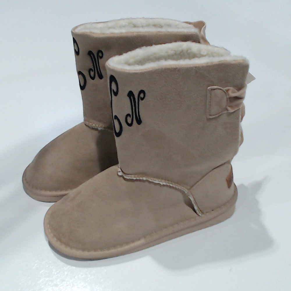 BLOOPER KIDS: Monogrammed Kids Sherpa Tie Booties
