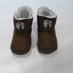 BLOOPER KIDS: Monogrammed Baby Booties