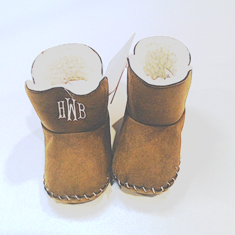 BLOOPER KIDS: Monogrammed Baby Booties