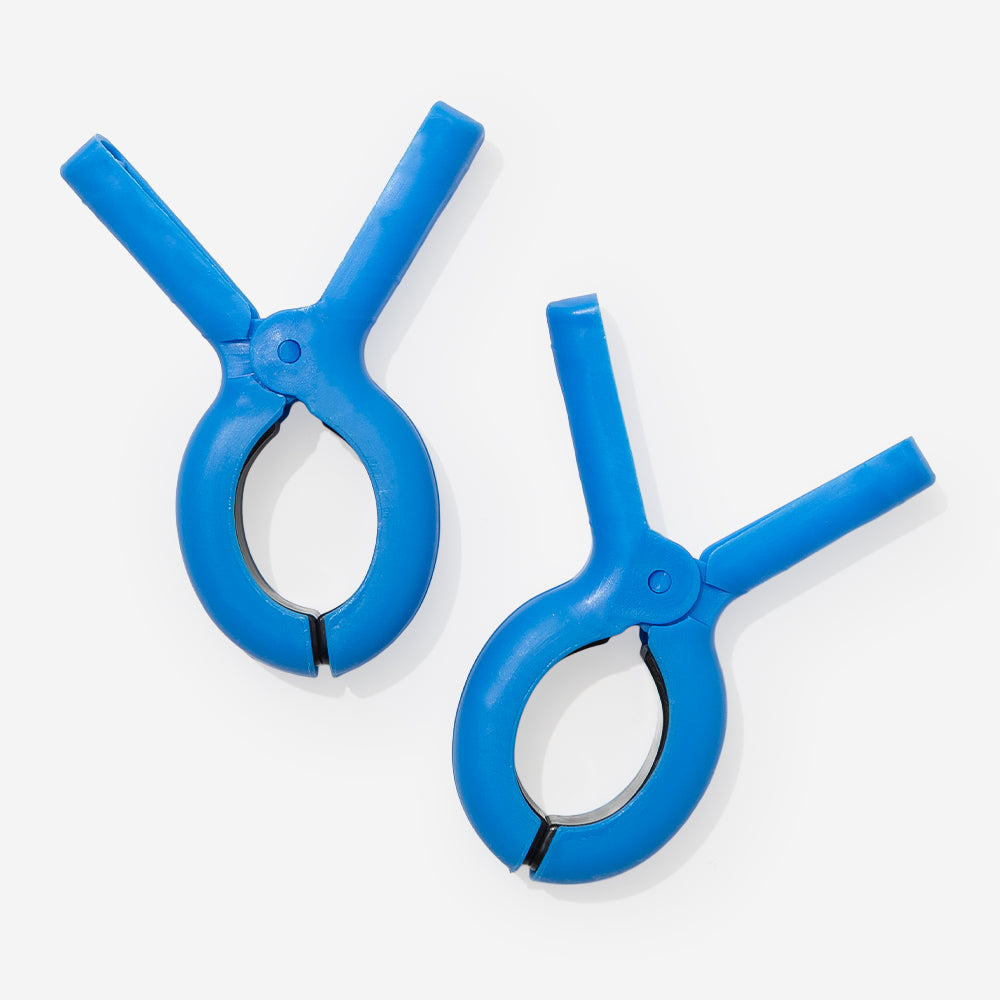 beach chair towel clips in blue