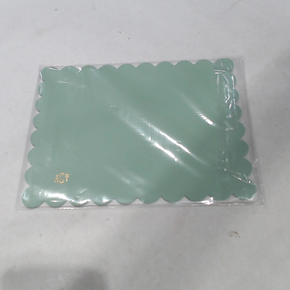 BLOOPER ACCESSORY: Monogrammed Scalloped Mouse Pad