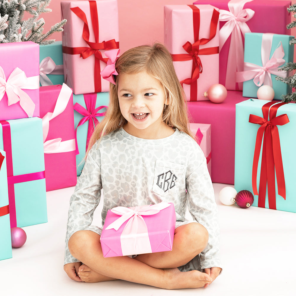 [sutton] snow leopard girls nightgown on Sutton