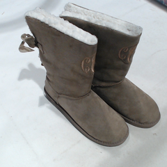 BLOOPER SHOES: Monogrammed Sherpa Tie Booties