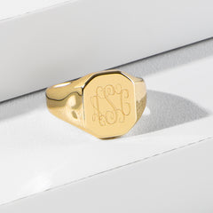 monogrammed signet ring in gold
