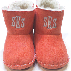 BLOOPER KIDS: Monogrammed Baby Booties