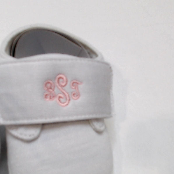 BLOOPER KIDS: Monogrammed Baby Shoes