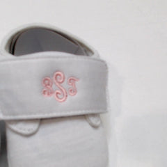 BLOOPER KIDS: Monogrammed Baby Shoes