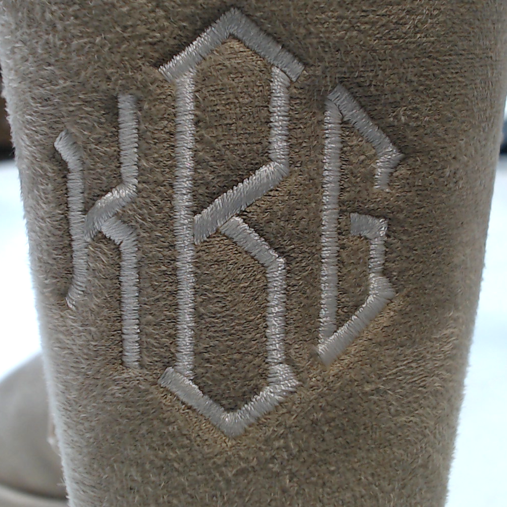 BLOOPER KIDS: Monogrammed Kids Sherpa Tie Booties
