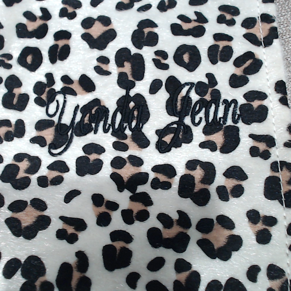 BLOOPER ACCESSORY : Monogrammed Leopard Bible Carrier