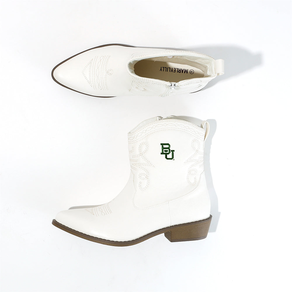 Baylor boots laying flat