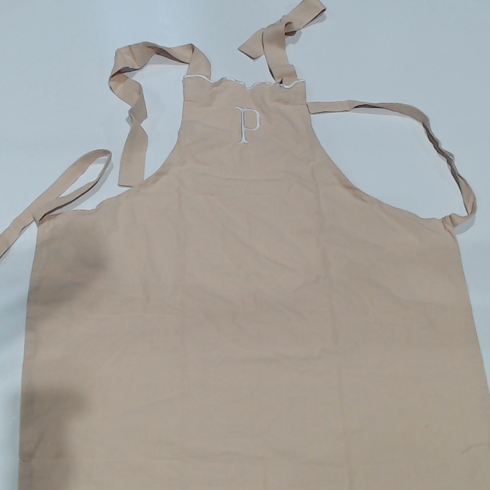 BLOOPER ACCESSORY: Monogrammed Scalloped Apron