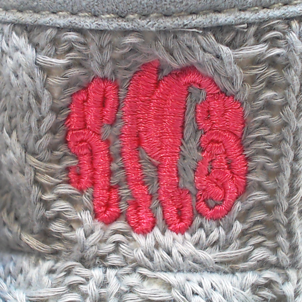 BLOOPER KIDS: Monogrammed Baby Booties