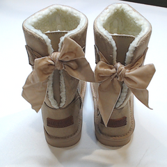 BLOOPER KIDS: Monogrammed Kids Sherpa Tie Booties