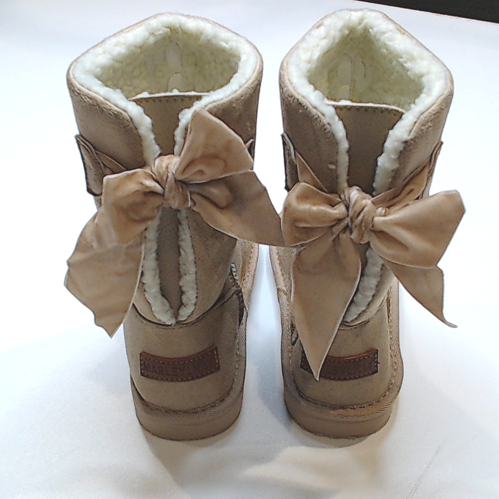 BLOOPER KIDS: Monogrammed Kids Sherpa Tie Booties