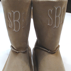 BLOOPER KIDS: Monogrammed Kids Sherpa Tie Booties