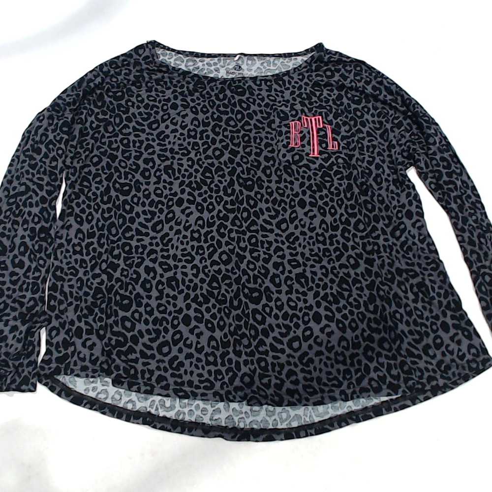 BLOOPER CLOTHING: Monogrammed Pajama Top