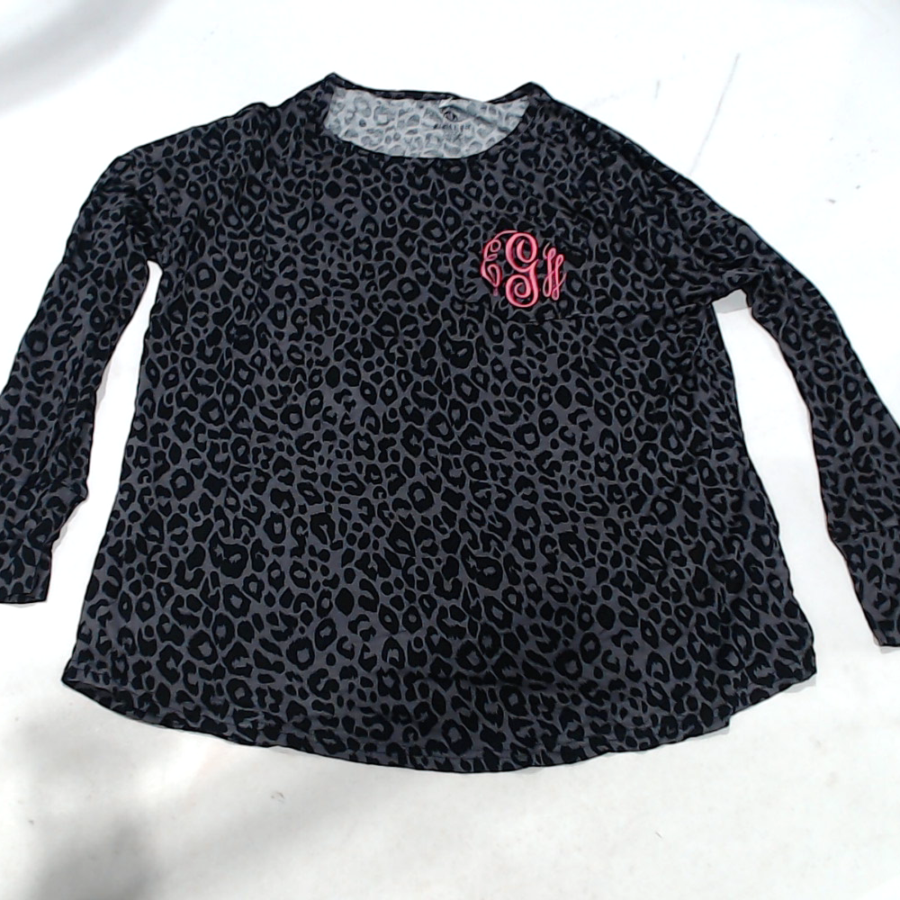 BLOOPER CLOTHING: Monogrammed Pajama Top