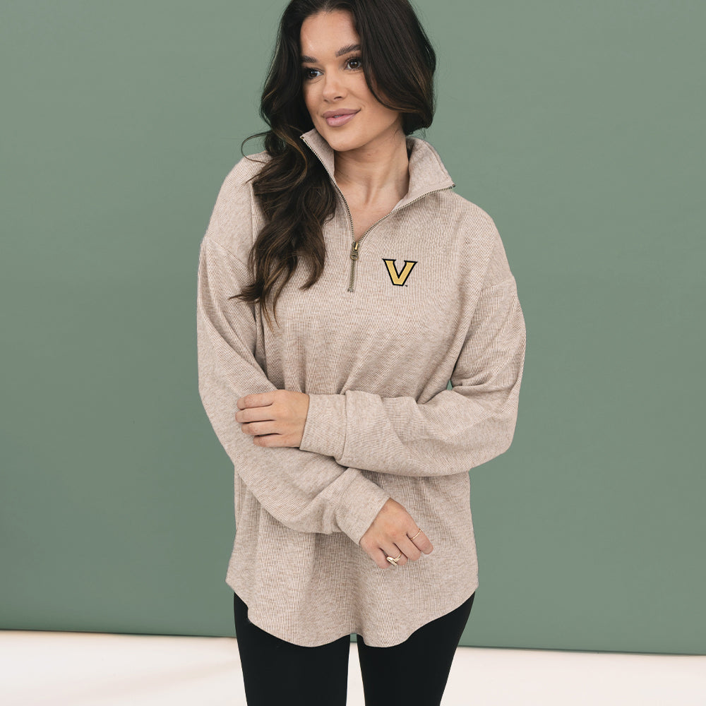 Vanderbilt Commodores Heathered Fleece Pullover Lifestyle