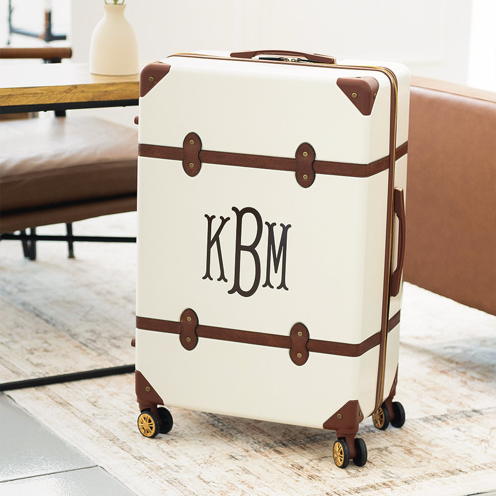 Vintage suitcase in house FA26
