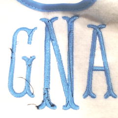 BLOOPER KIDS: Monogrammed Outline Baby Bib