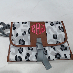 BLOOPER KIDS: Monogrammed Portable Baby Changing Pad
