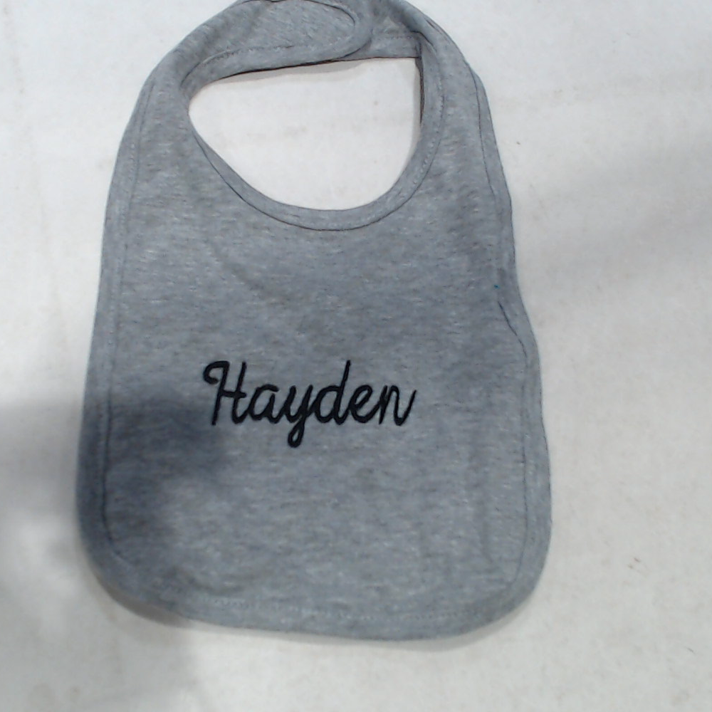 BLOOPER KIDS: Monogrammed Baby Bib
