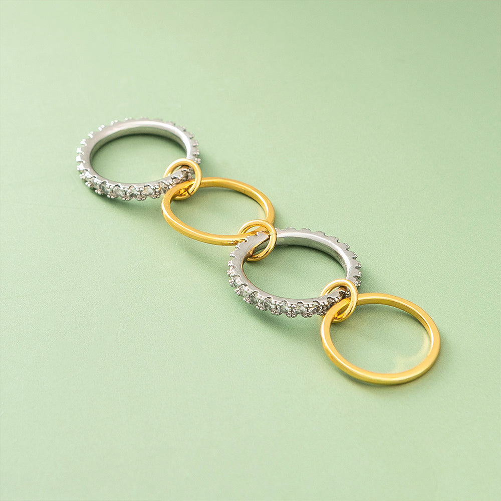 interlocking stackable ring laid flat on green