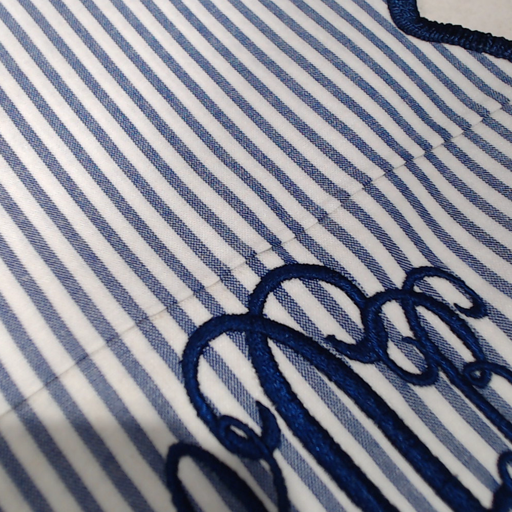 BLOOPER ACCESSORY: Monogrammed Scalloped Placemat