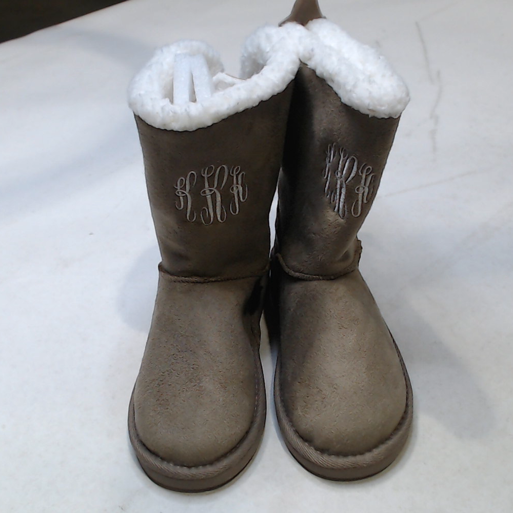 BLOOPER KIDS: Monogrammed Kids Sherpa Tie Booties