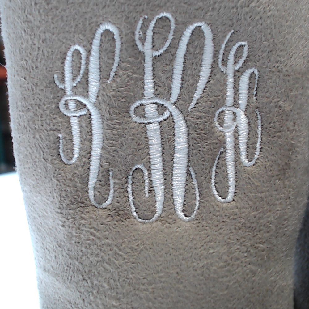 BLOOPER KIDS: Monogrammed Kids Sherpa Tie Booties
