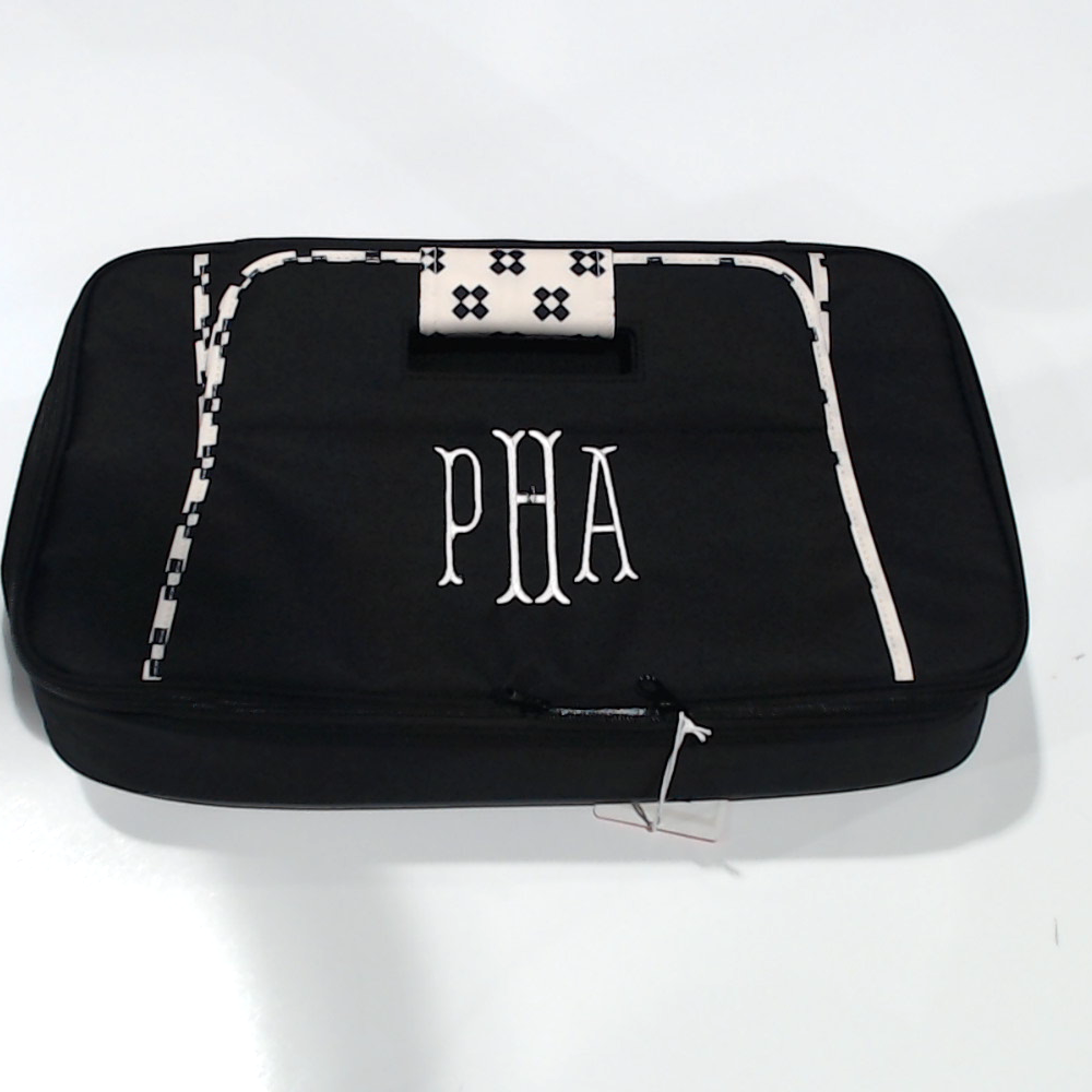 BLOOPER ACCESSORY: Monogrammed Casserole Carrier