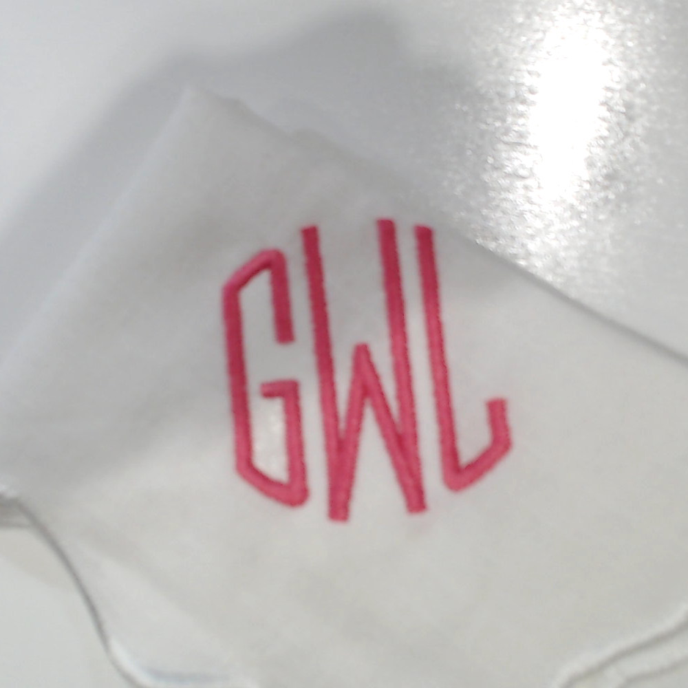 BLOOPER ACCESSORY: Monogrammed Scalloped Placemat