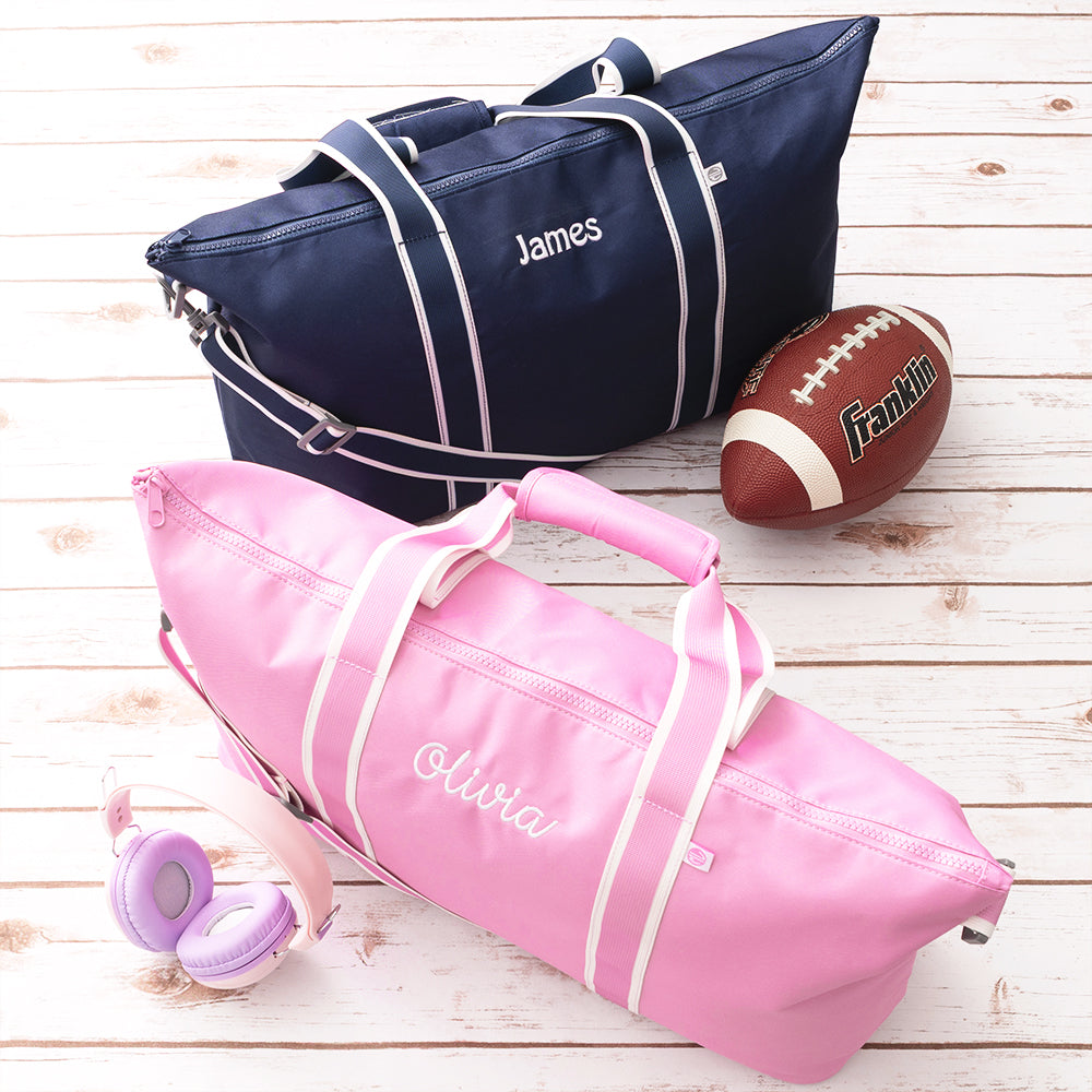 【ユノとも】wmmw バックパック　[navy x pink logo] Personalized Kids Weekend Bag | Marleylilly Kids
