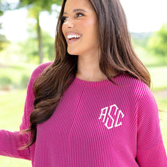 fuchsia slouchy tee on peyton up close