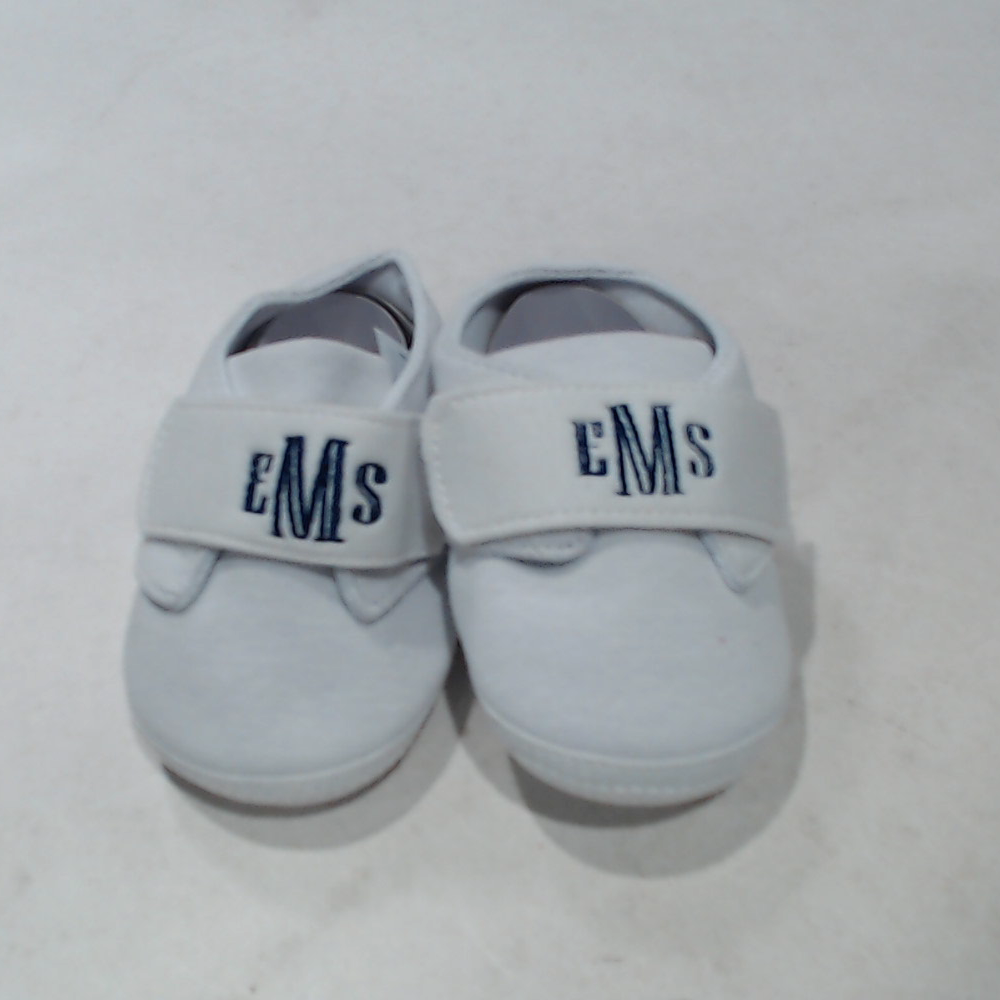 BLOOPER KIDS: Monogrammed Baby Shoes