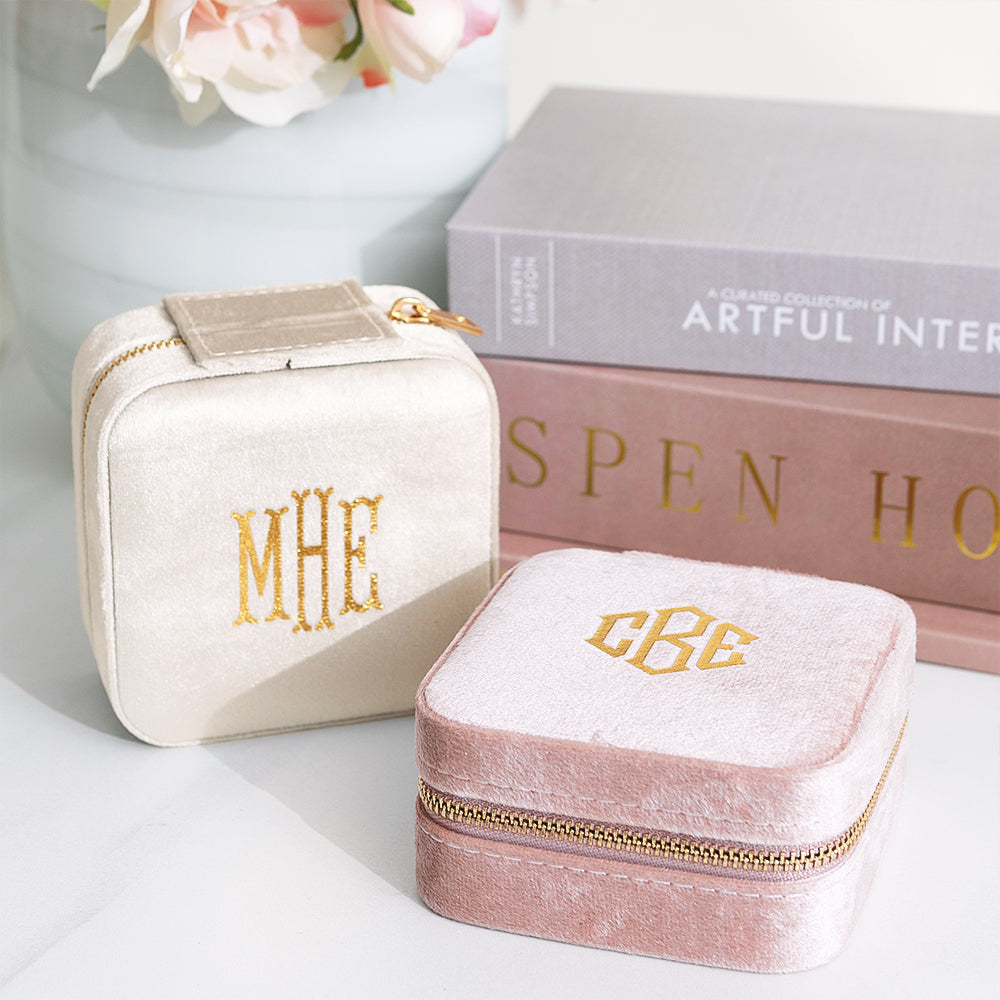 Meravel ミーラベル Travel Jewelry Boxジュエリーケース Personalized Velvet Travel Jewelry Case – Marleylilly
