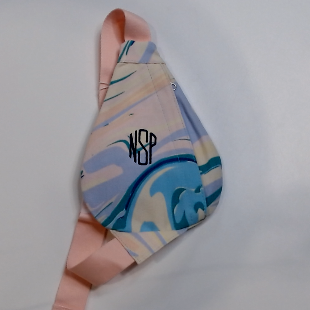 BLOOPER KIDS: Monogrammed Kids Sling Pack