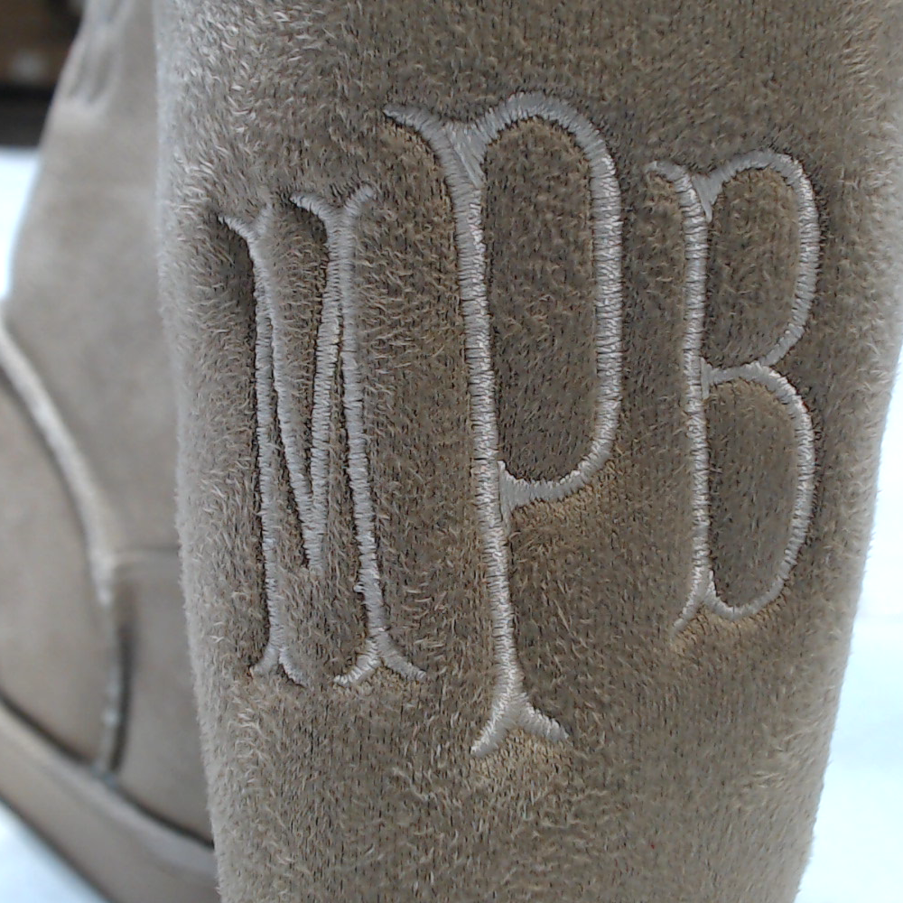 BLOOPER KIDS: Monogrammed Kids Sherpa Tie Booties