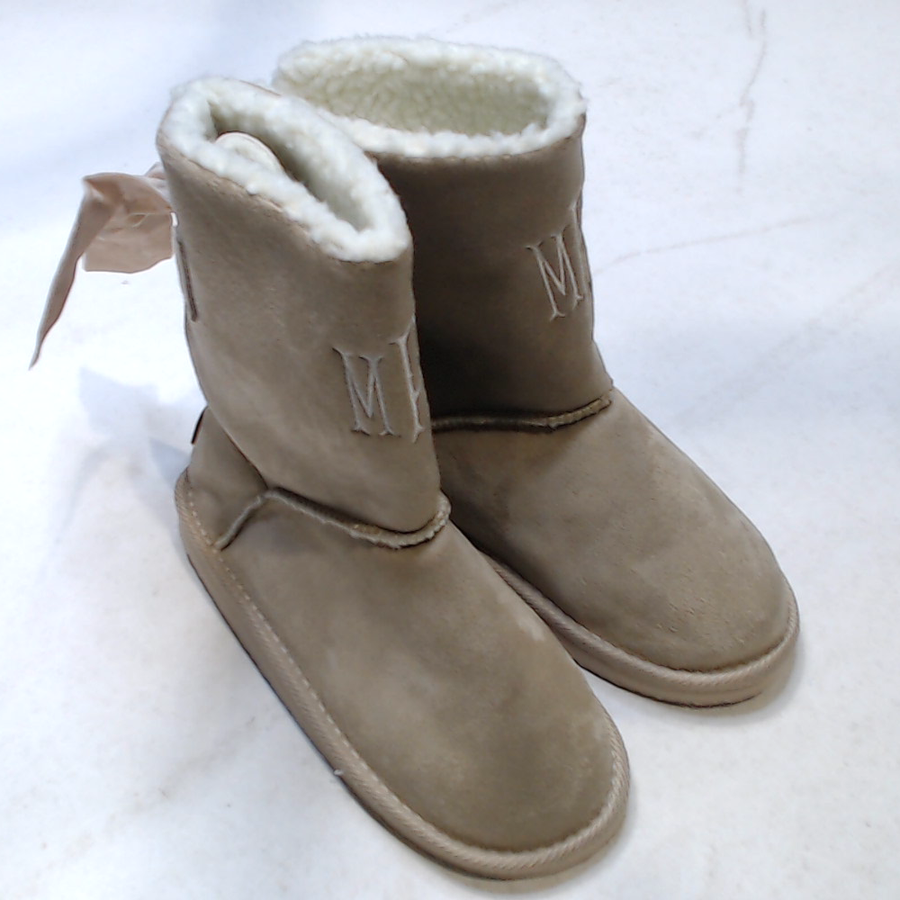 BLOOPER KIDS: Monogrammed Kids Sherpa Tie Booties