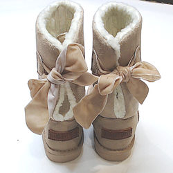 BLOOPER KIDS: Monogrammed Kids Sherpa Tie Booties