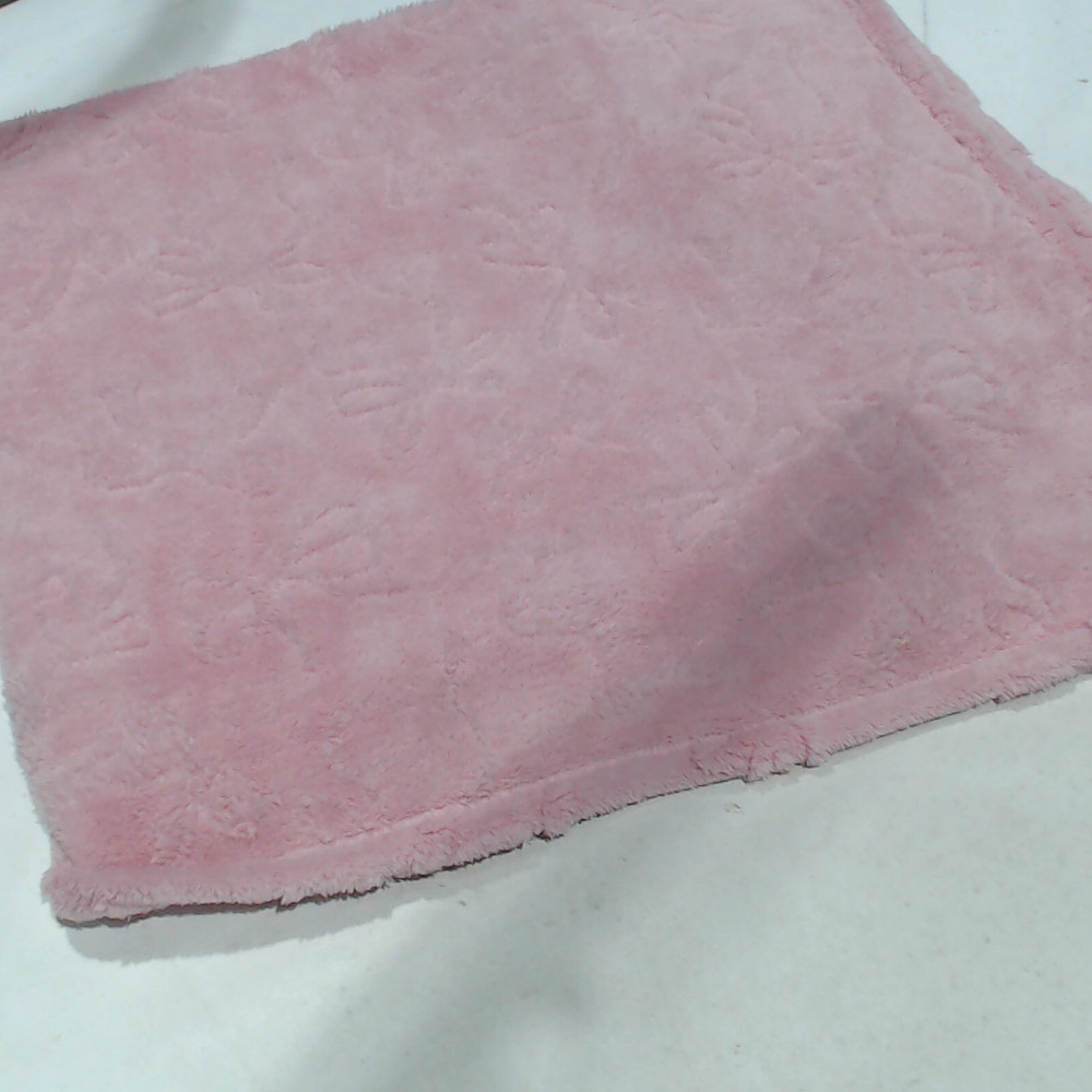 BLOOPER ACCESSORY: Monogrammed Bow Blanket